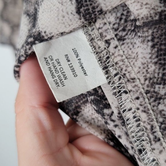 Show Me Your Mumu Medium‎ M Patterned Women's Lace Up Long Bell Sleeve Top - Picture 6 of 6